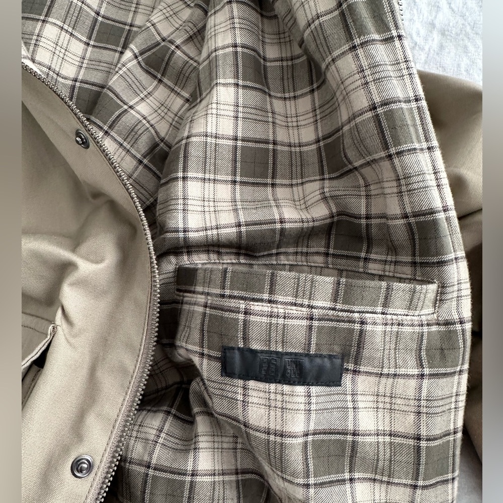 Uniqlo barn jacket - Picture 5 of 7